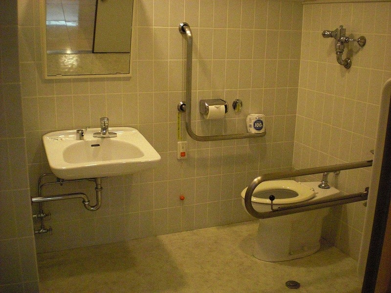 障害者用トイレの画像 2　クリック・Enterで拡大
